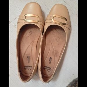 Clarks memory foam flats